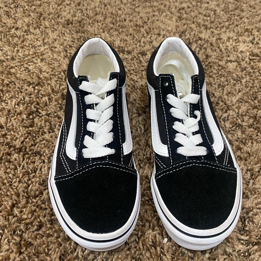 Vans - Picture 3 of 3
